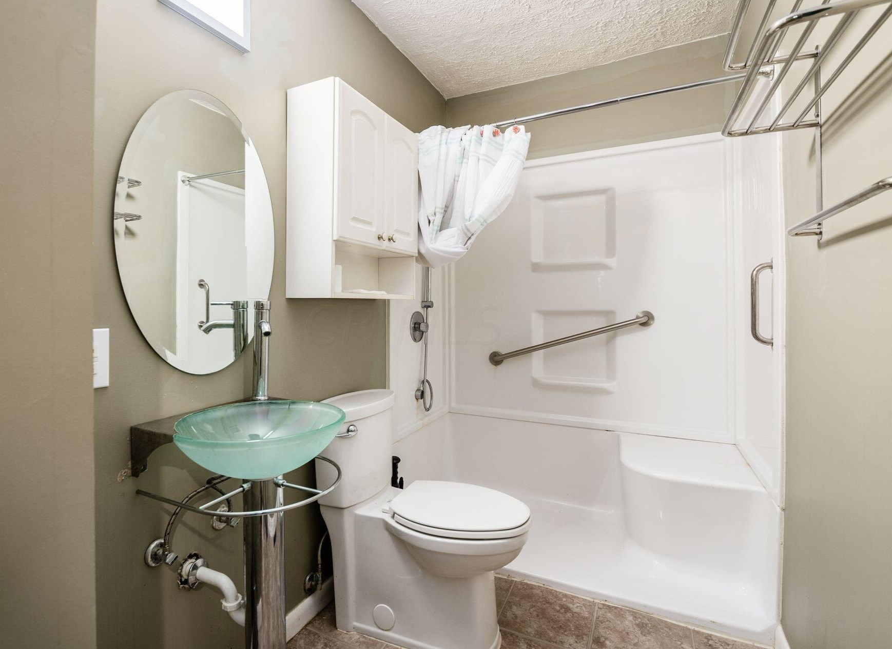 1121 Pauline Ave, Columbus OH 43224-3138 exterior