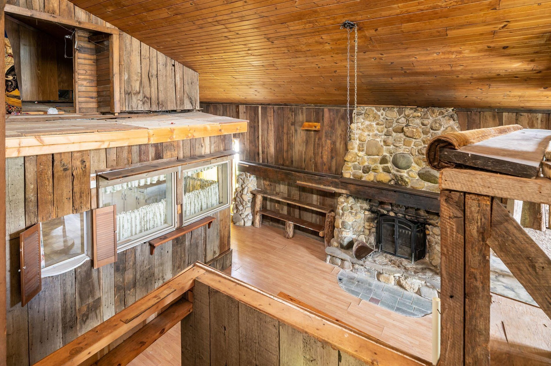 1121 Pauline Ave, Columbus OH 43224-3138 exterior