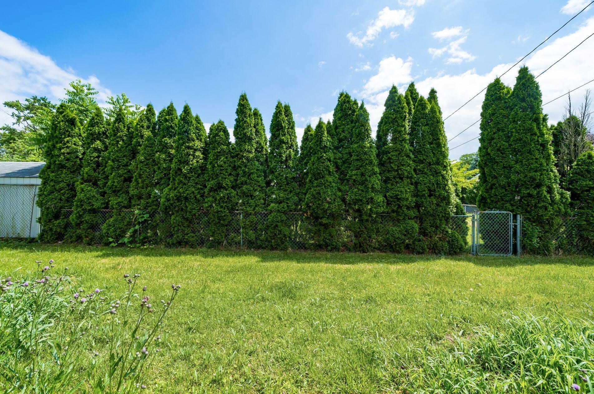 1121 Pauline Ave, Columbus OH 43224-3138 exterior