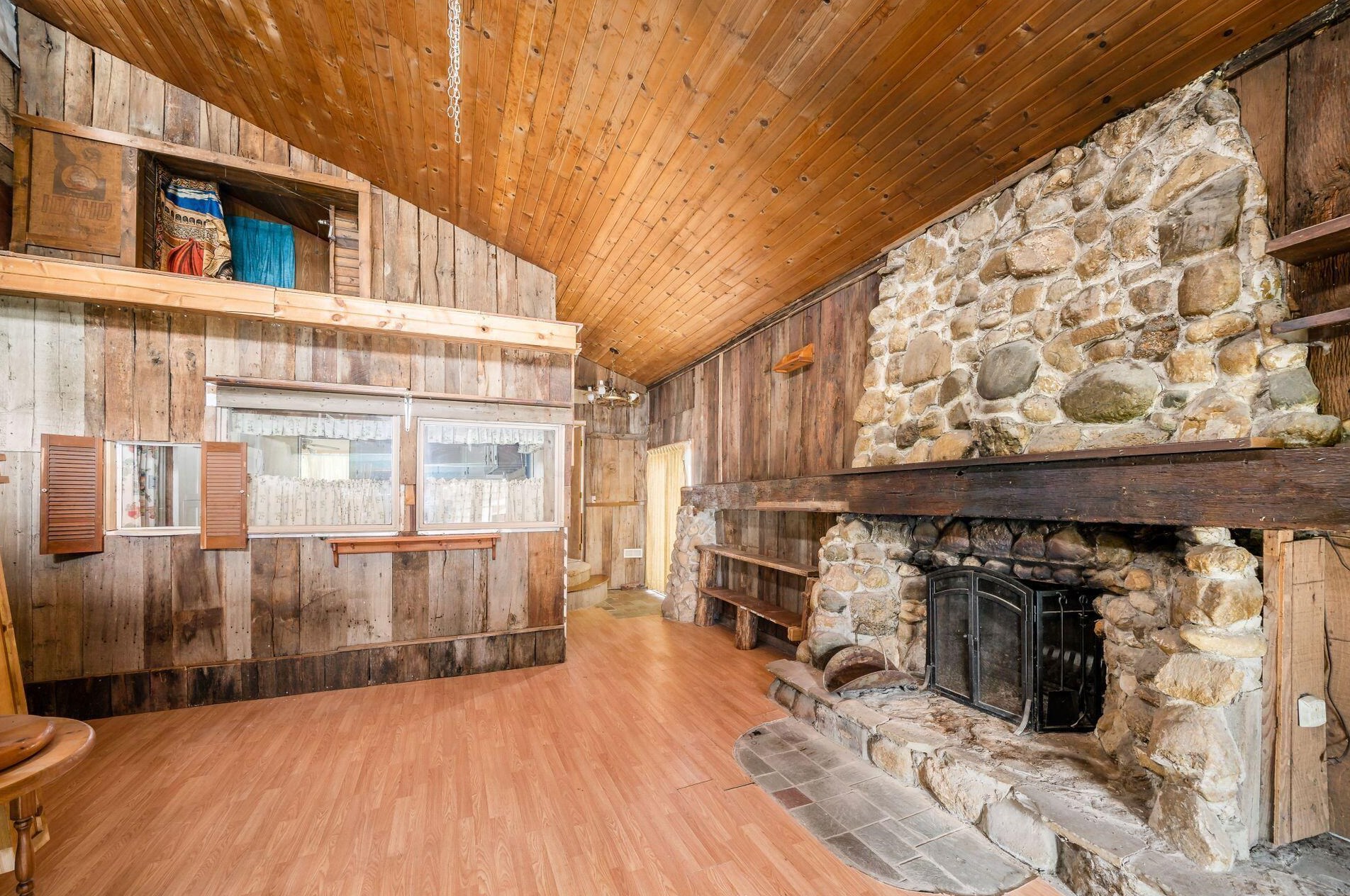 1121 Pauline Ave, Columbus OH 43224-3138 exterior