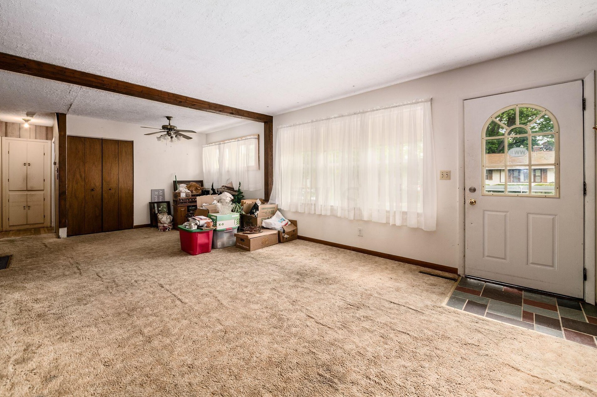 1121 Pauline Ave, Columbus OH 43224-3138 exterior