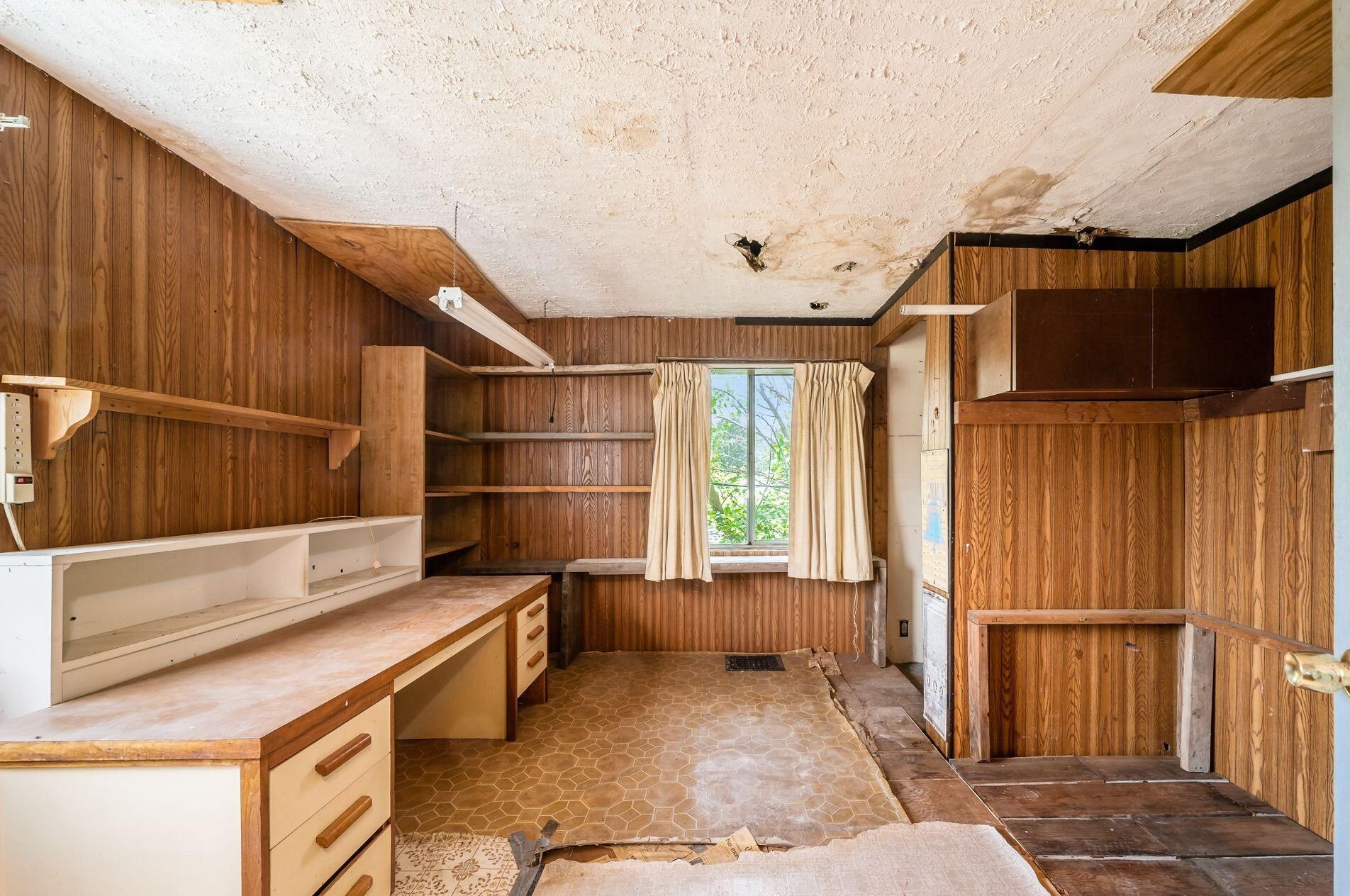 1121 Pauline Ave, Columbus OH 43224-3138 exterior