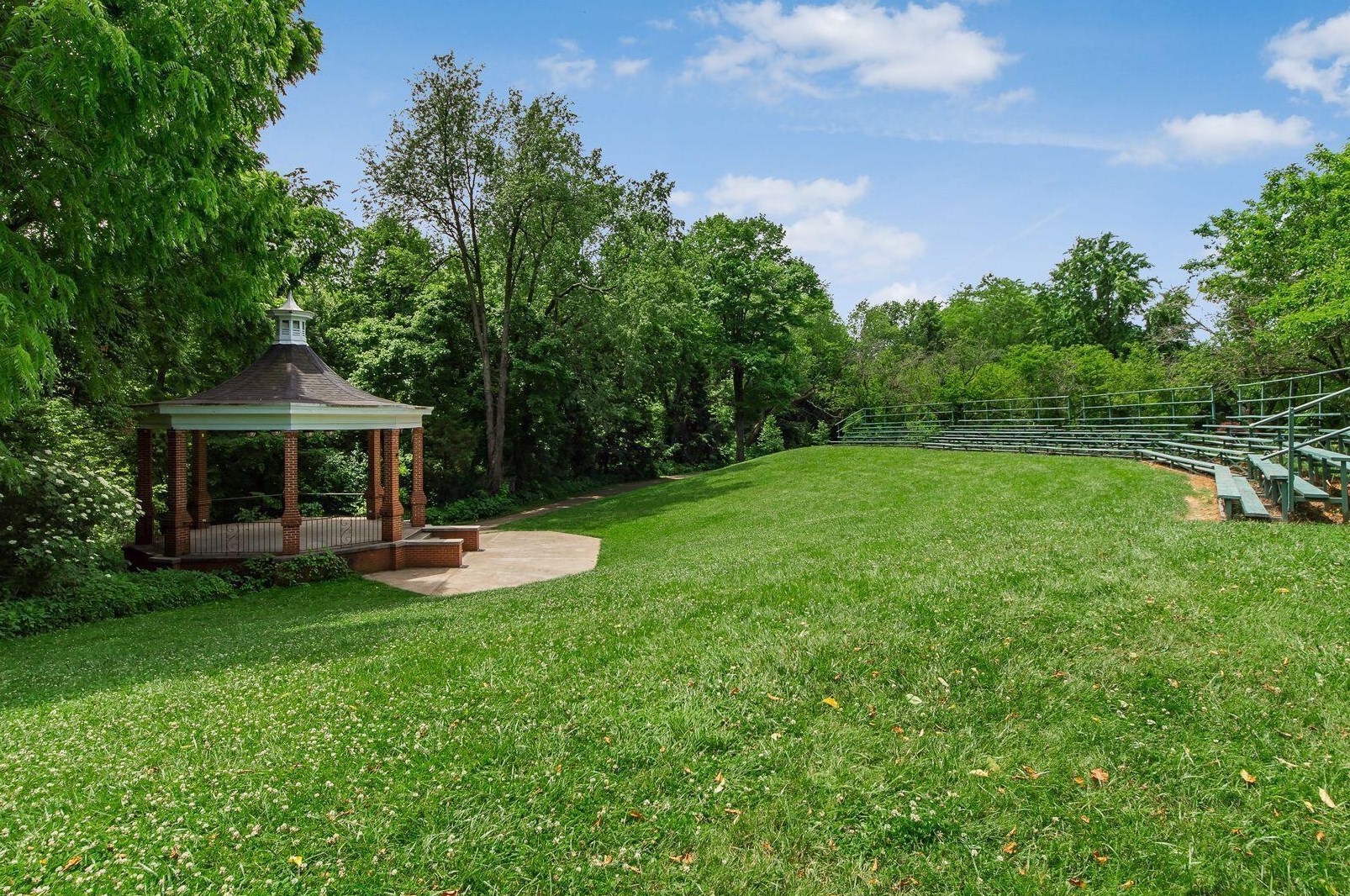 225 Webster Park Ave, Columbus OH  43214-3516 exterior