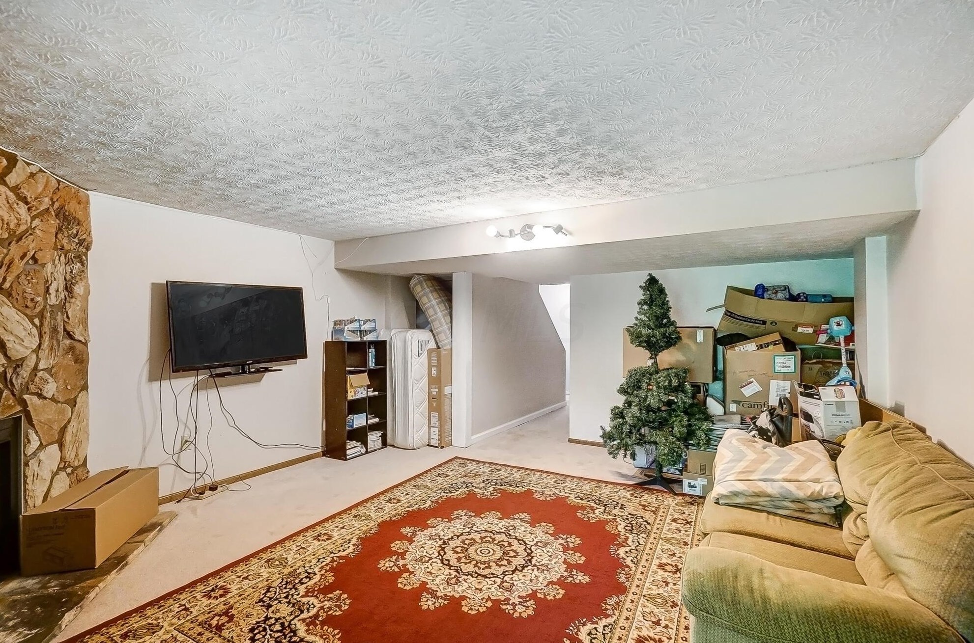 5742 Great Hall Ct, Columbus OH exterior