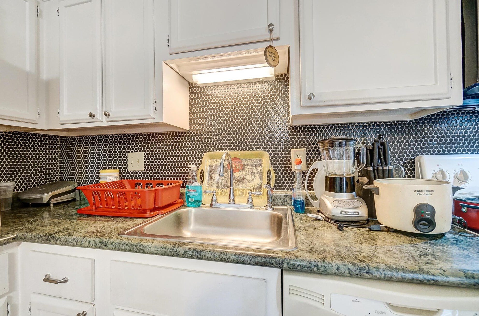 5742 Great Hall Ct, Columbus OH exterior