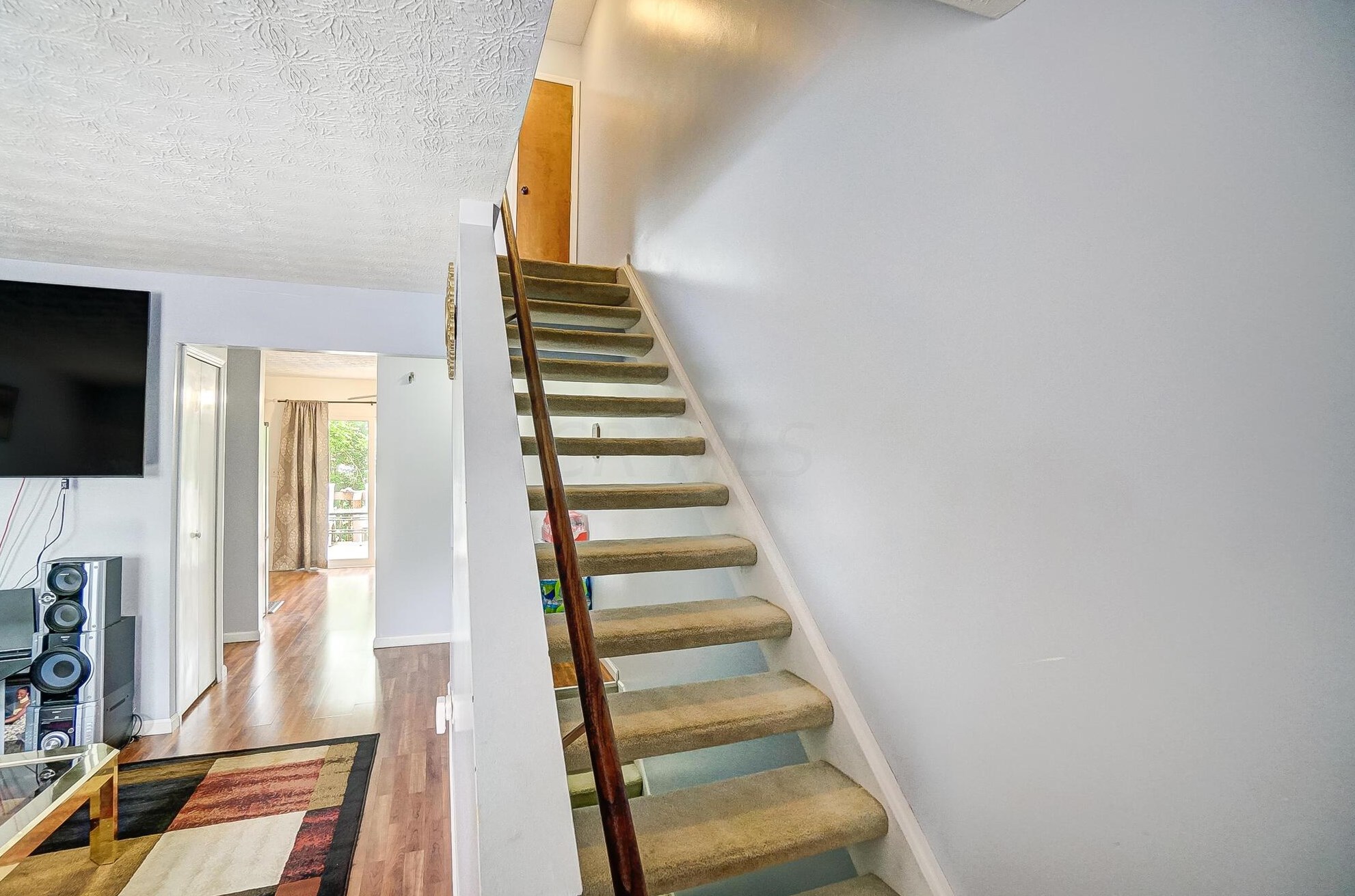 5742 Great Hall Ct, Columbus OH exterior