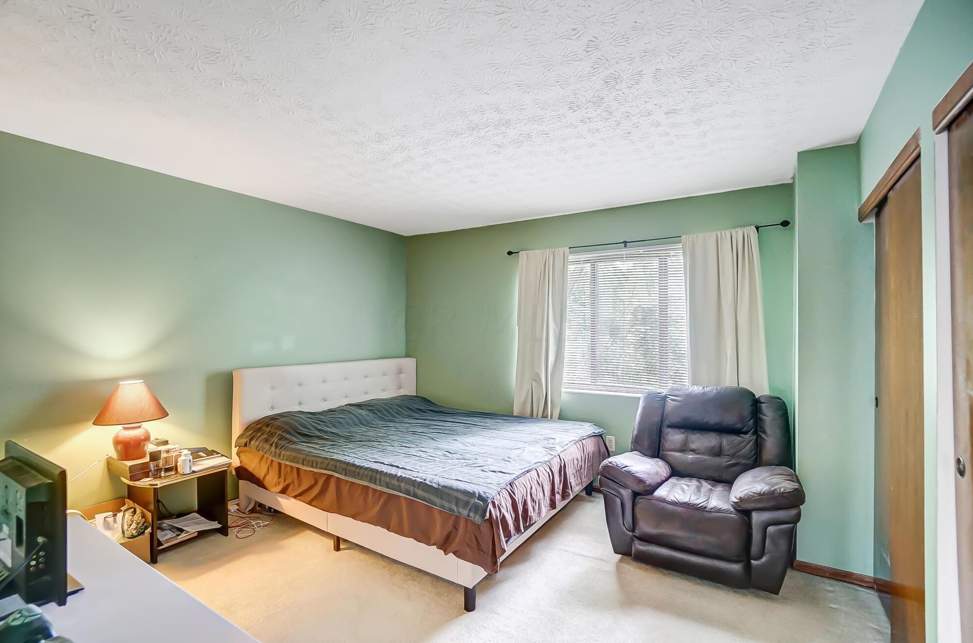 5742 Great Hall Ct, Columbus OH exterior