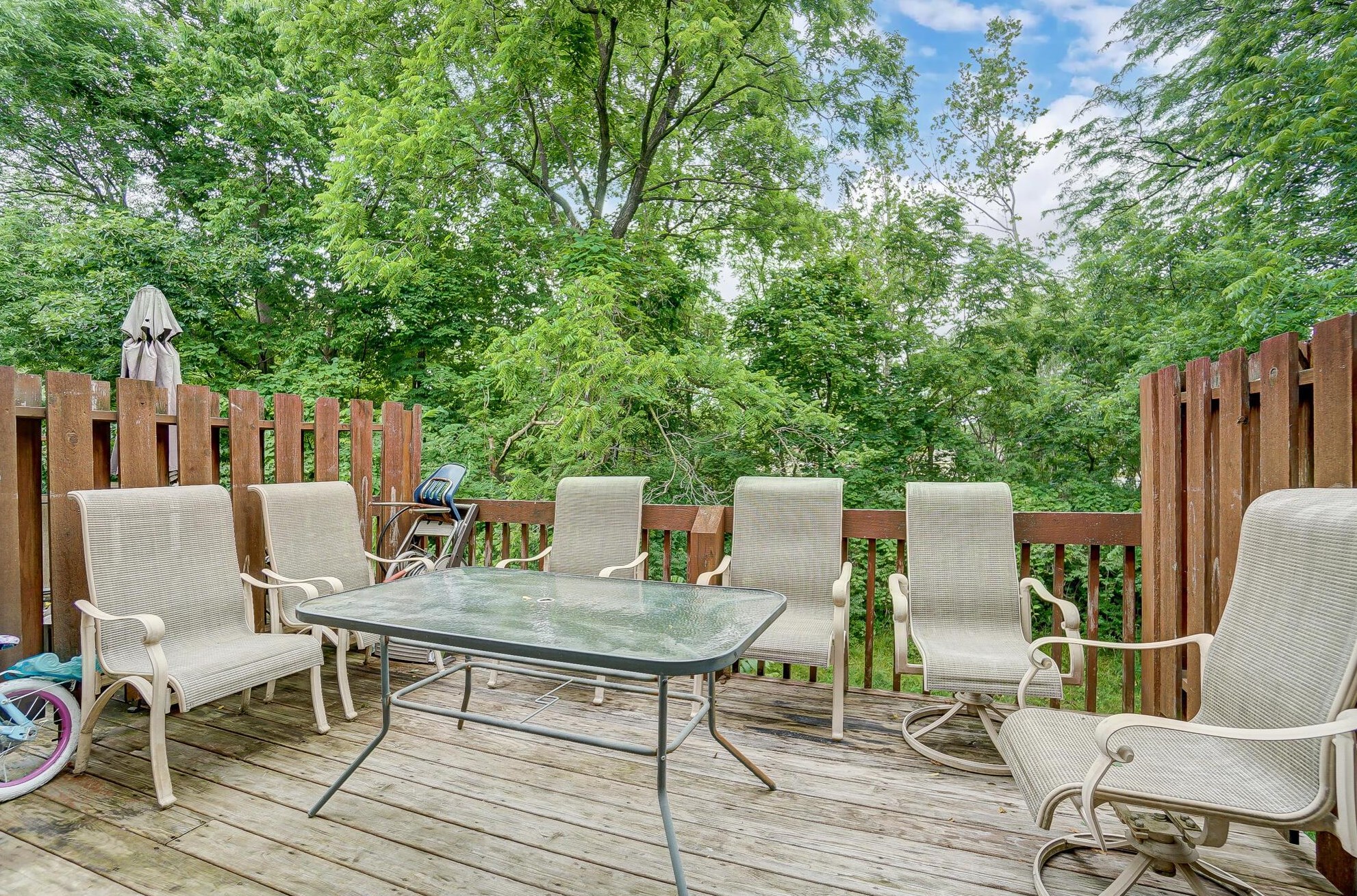 5742 Great Hall Ct, Columbus OH exterior