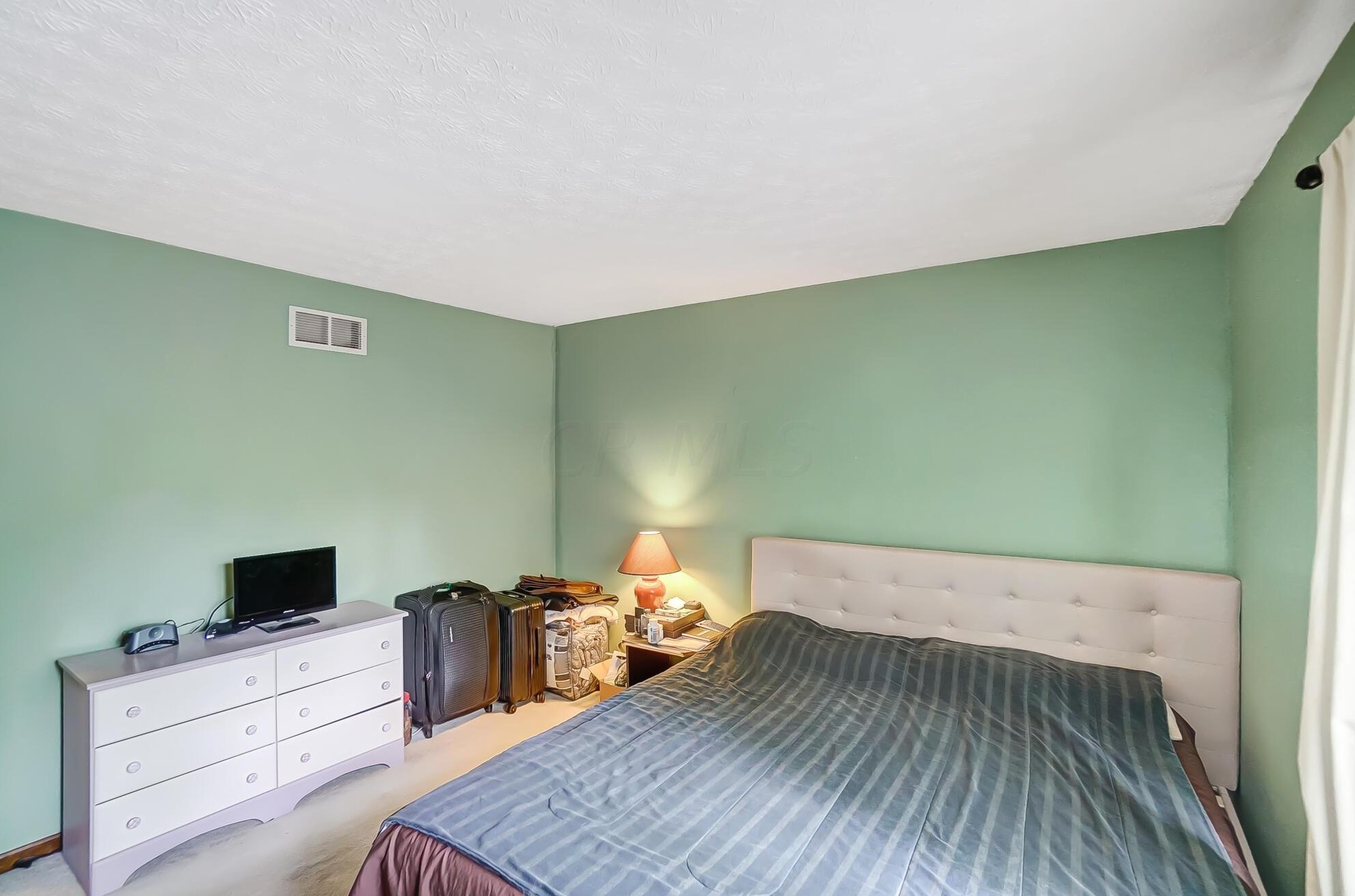 5742 Great Hall Ct, Columbus OH exterior