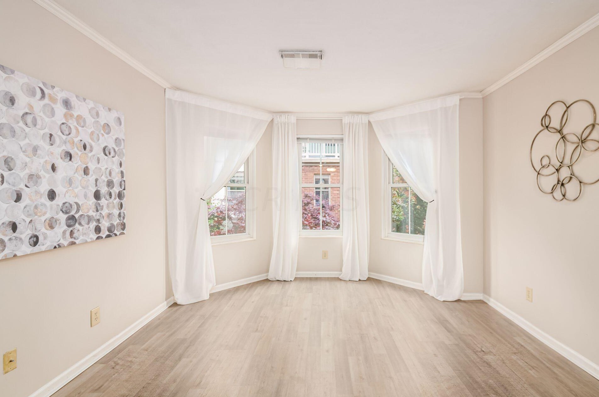 13 Victorian Gate Way, Columbus OH  43215-1682 exterior