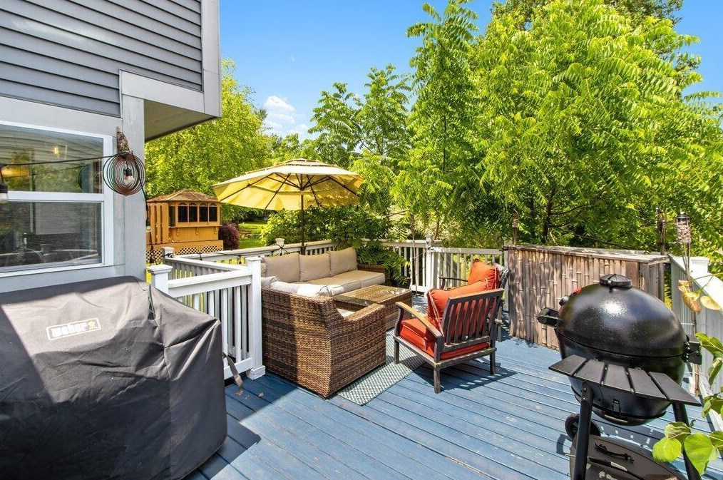 3380 Ln Coste Ln, Columbus OH 43228-7052 exterior