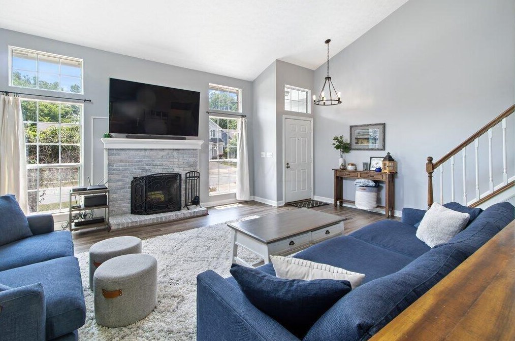 3380 Ln Coste Ln, Columbus OH 43228-7052 exterior