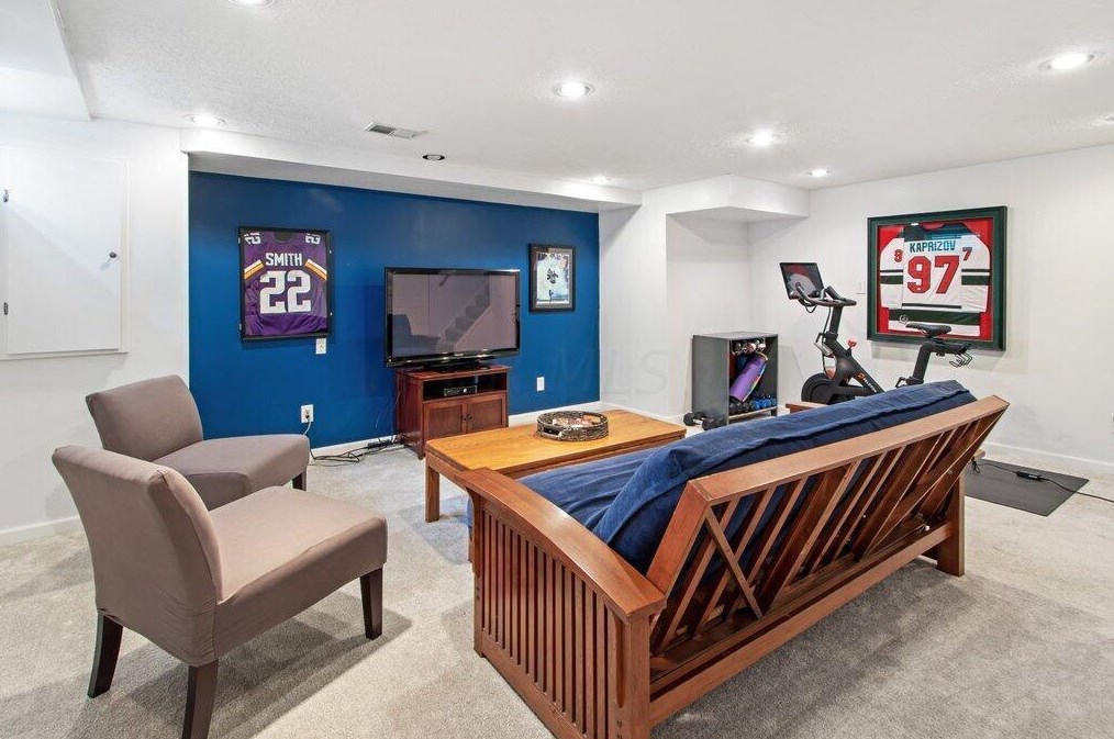 3380 Ln Coste Ln, Columbus OH 43228-7052 exterior