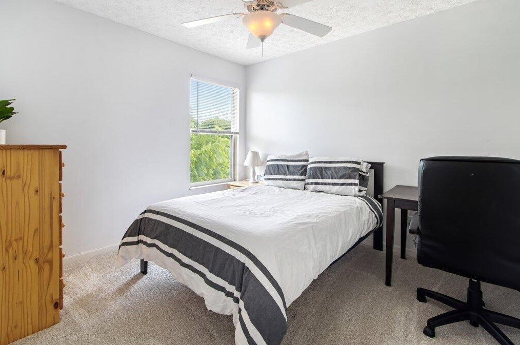 3380 Ln Coste Ln, Columbus OH 43228-7052 exterior