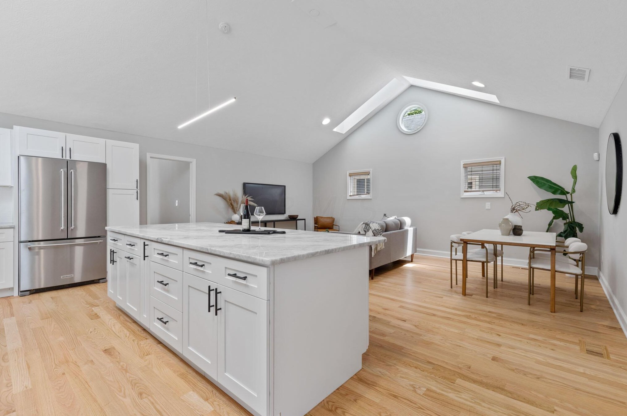 518 Beck St, Columbus OH  43206-1376 exterior