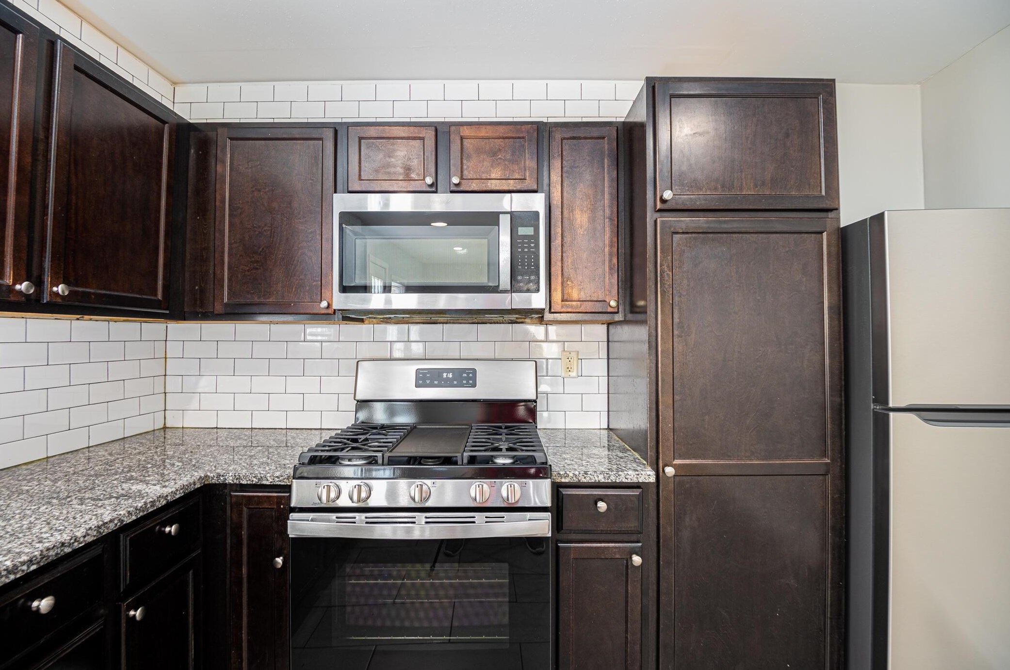 1618 Fulton St, Columbus OH 43205-2527 exterior