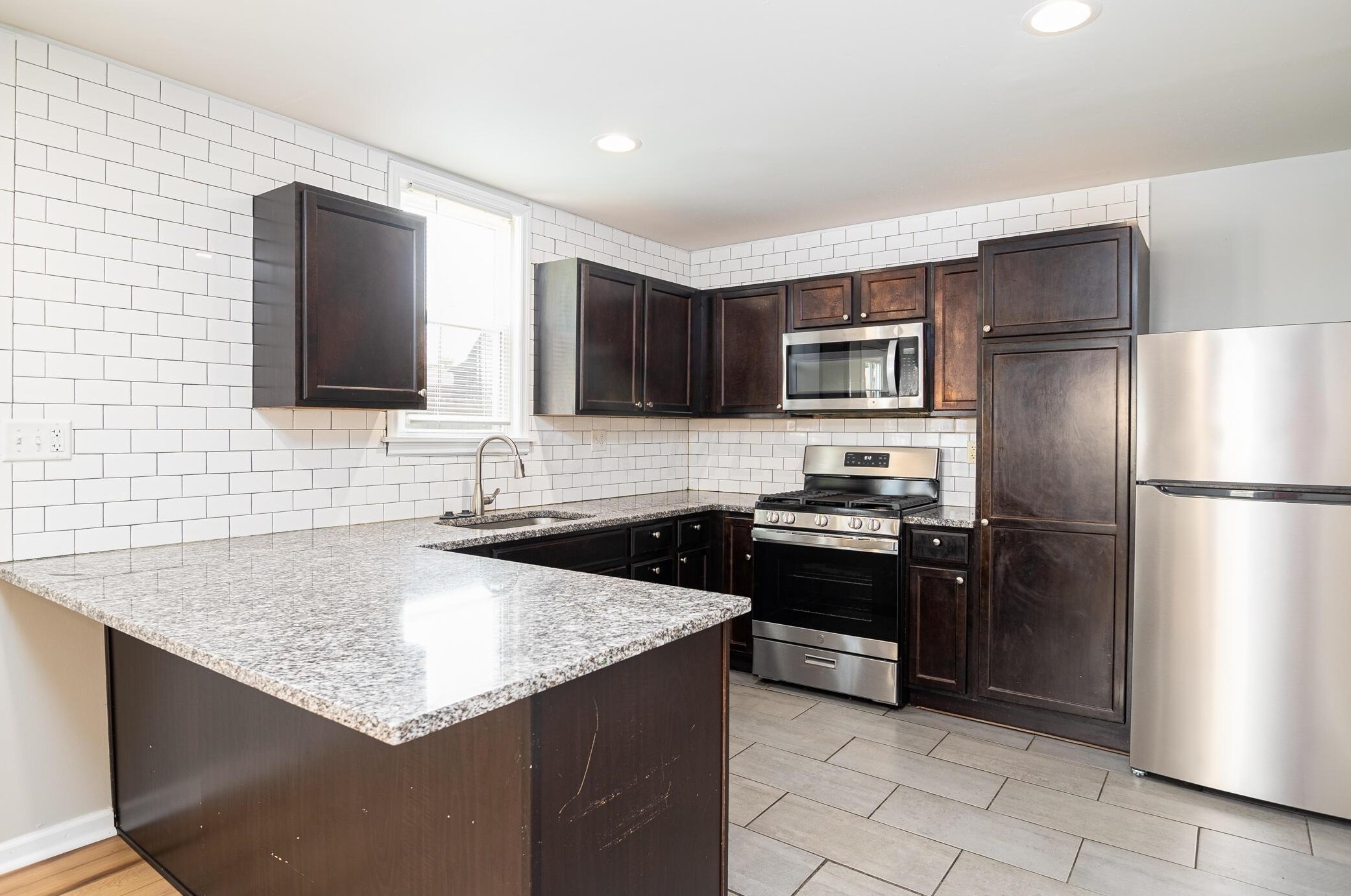 1618 Fulton St, Columbus OH 43205-2527 exterior