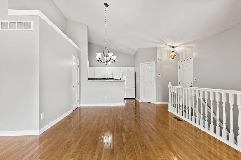 3971 Kensingwood Dr, Columbus OH 43230-8453 exterior