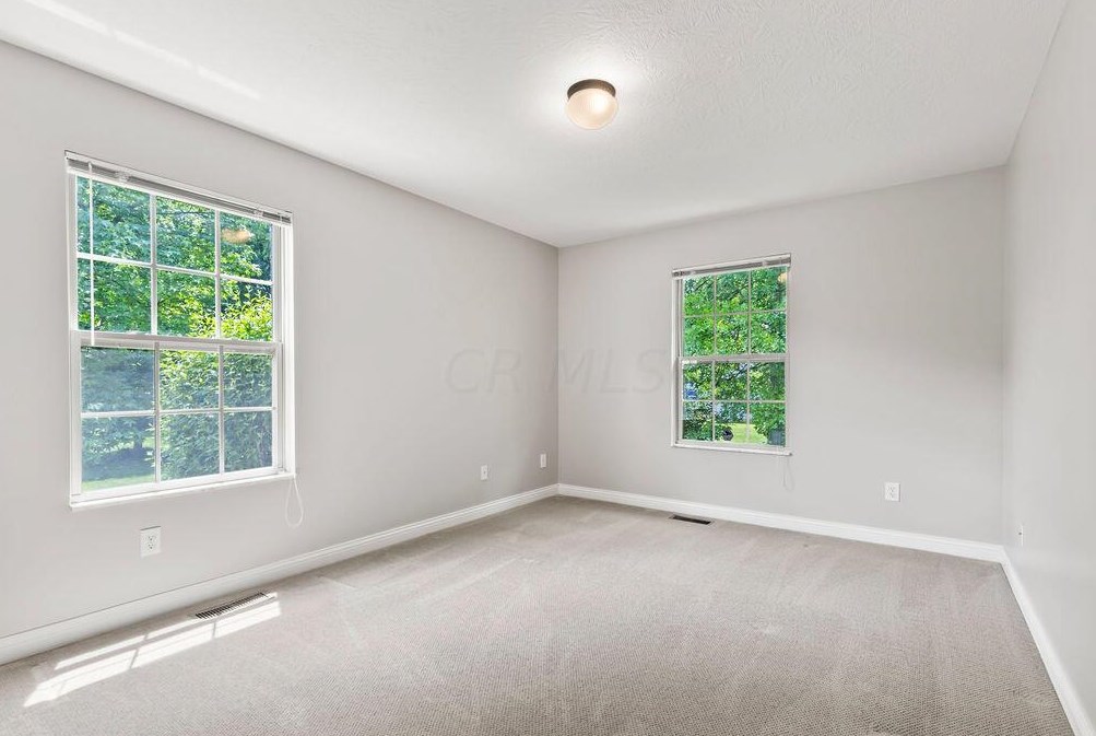 3971 Kensingwood Dr, Columbus OH 43230-8453 exterior