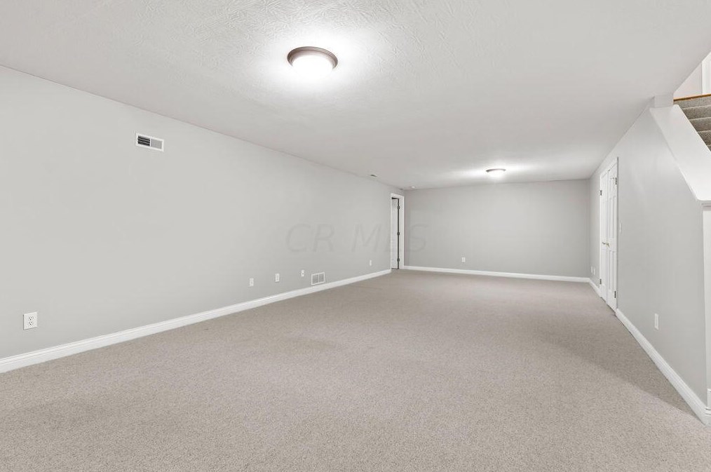 3971 Kensingwood Dr, Columbus OH 43230-8453 exterior