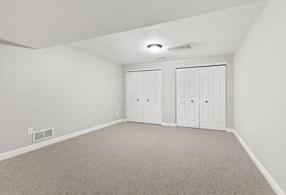 3971 Kensingwood Dr, Columbus OH 43230-8453 exterior