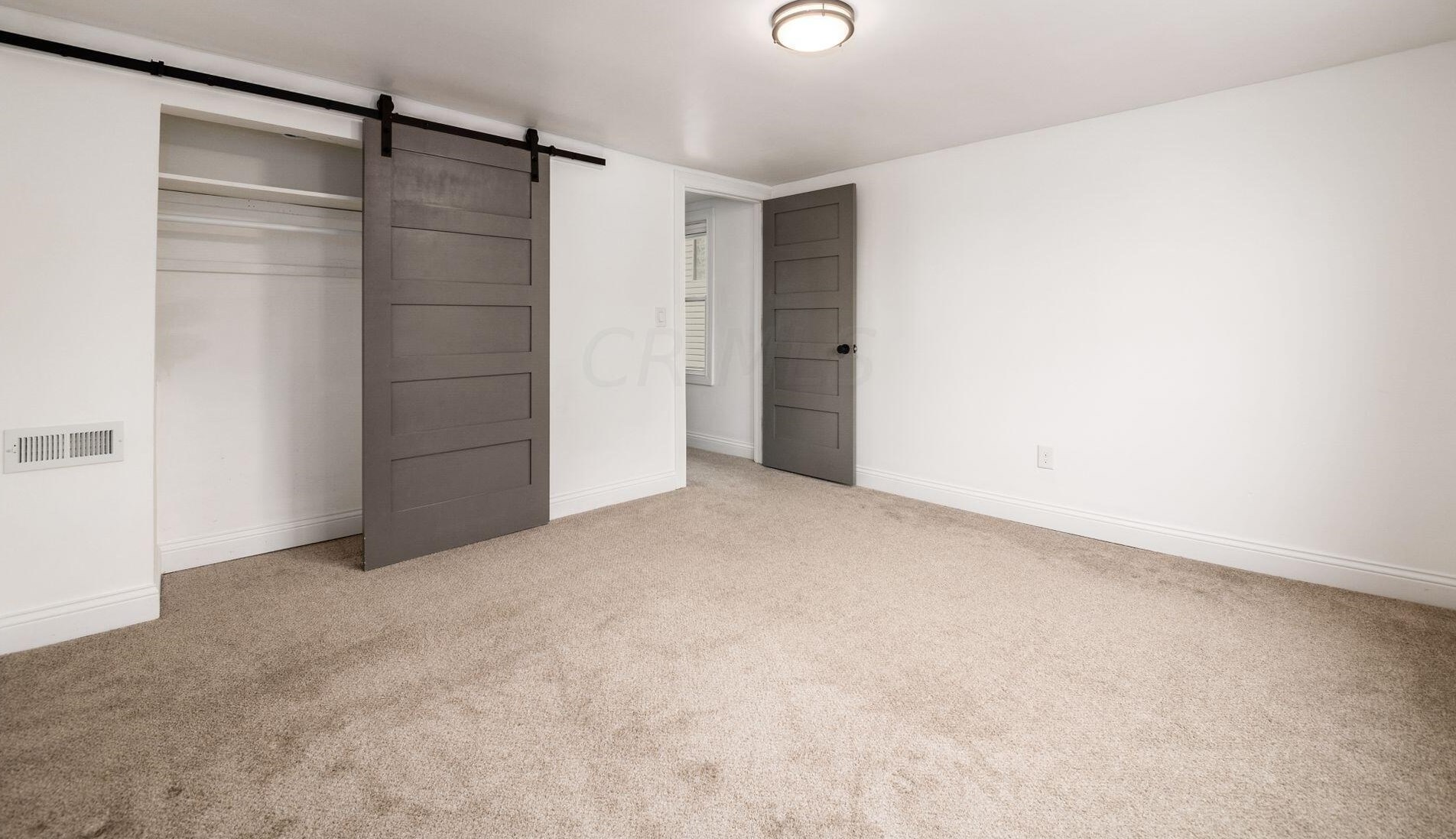 395 Welch Ave, Columbus OH 43207-5703 exterior