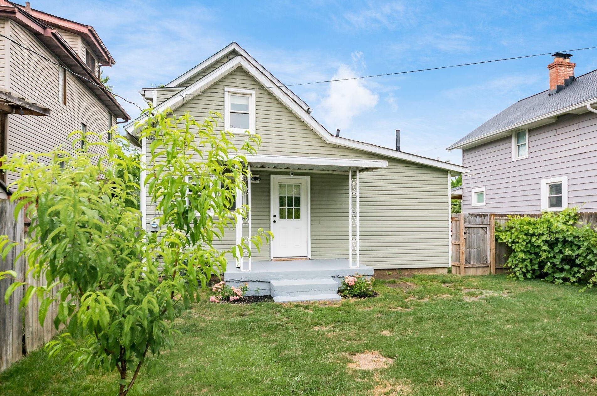 395 Welch Ave, Columbus OH 43207-5703 exterior