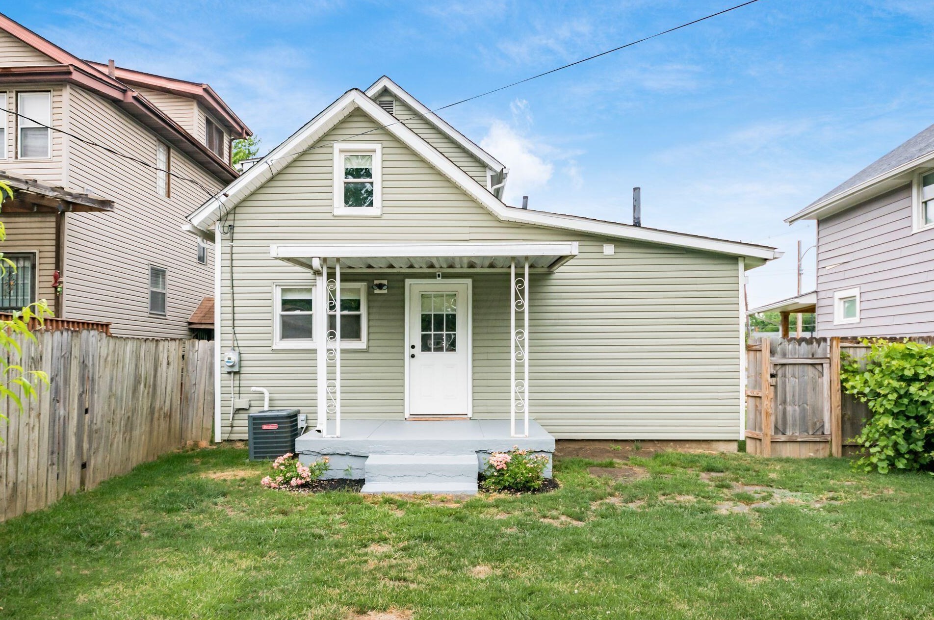 395 Welch Ave, Columbus OH 43207-5703 exterior