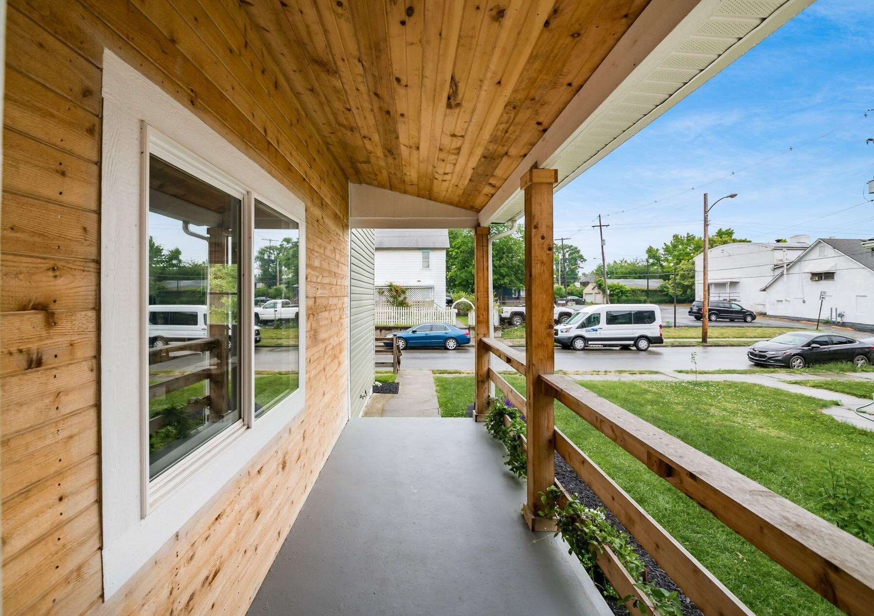 395 Welch Ave, Columbus OH 43207-5703 exterior