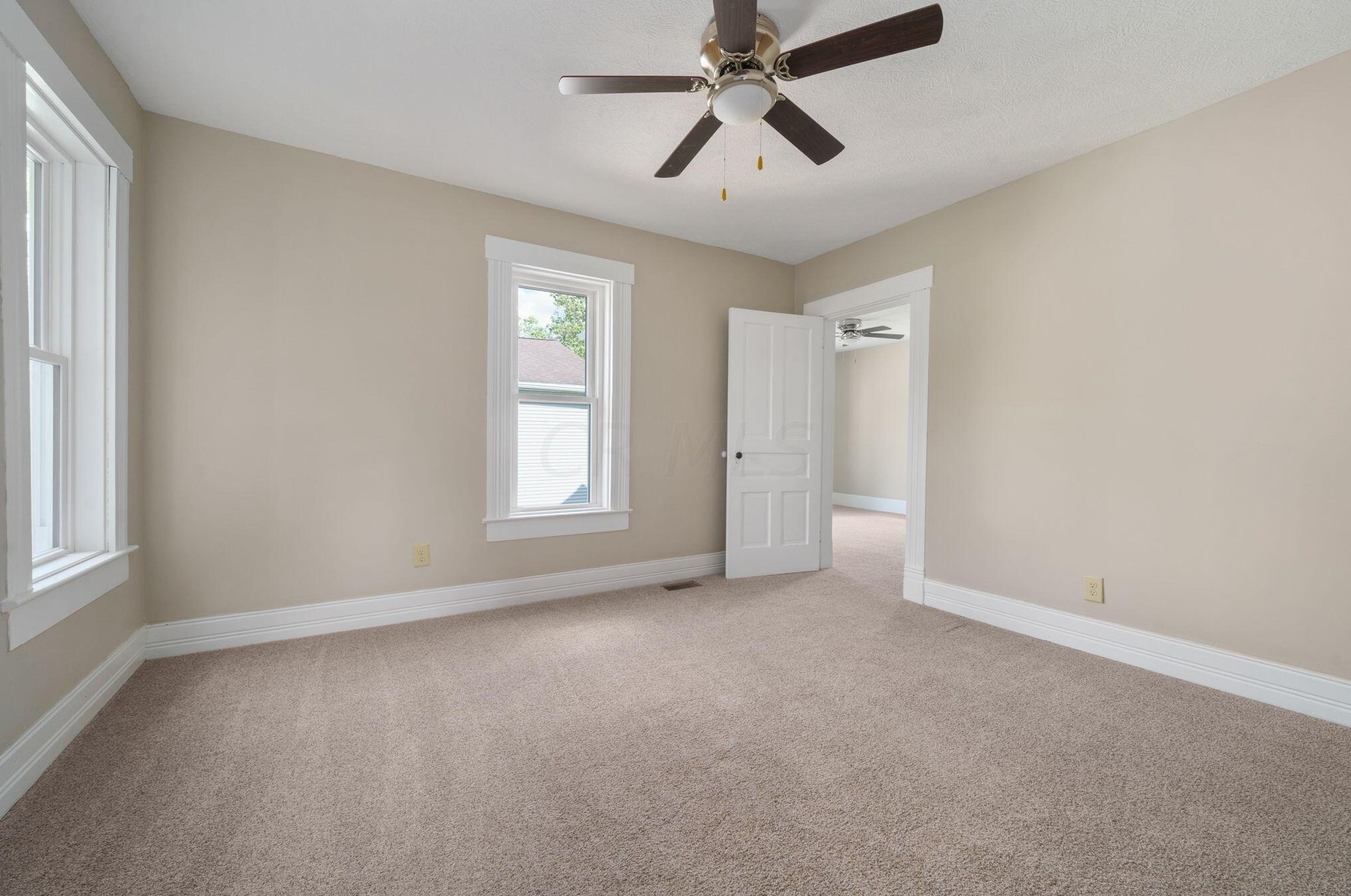 152 Fair Ave, Lancaster OH 43130-2320 exterior