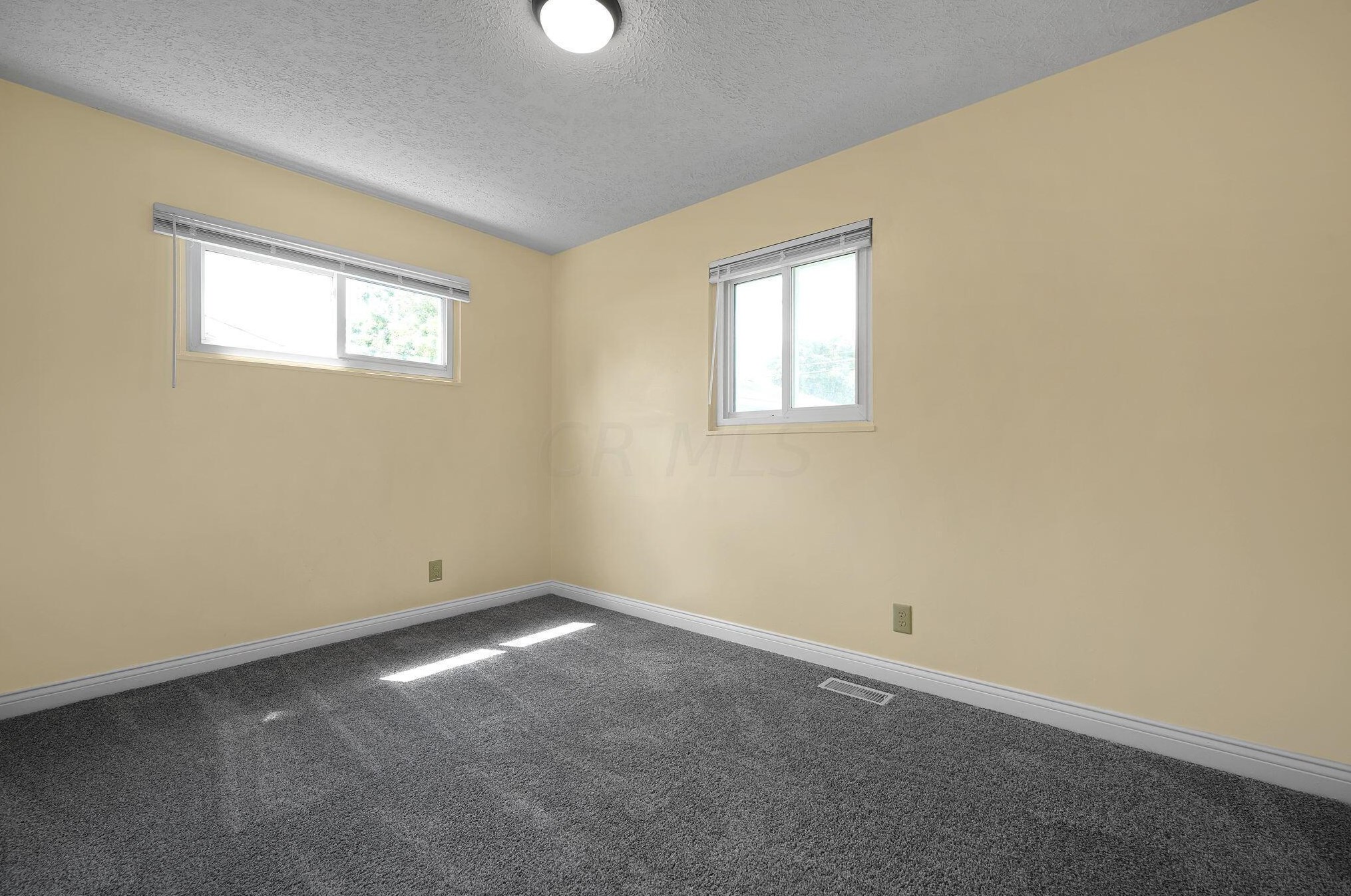 2532 Spaatz Ave, Columbus OH 43204-2866 exterior