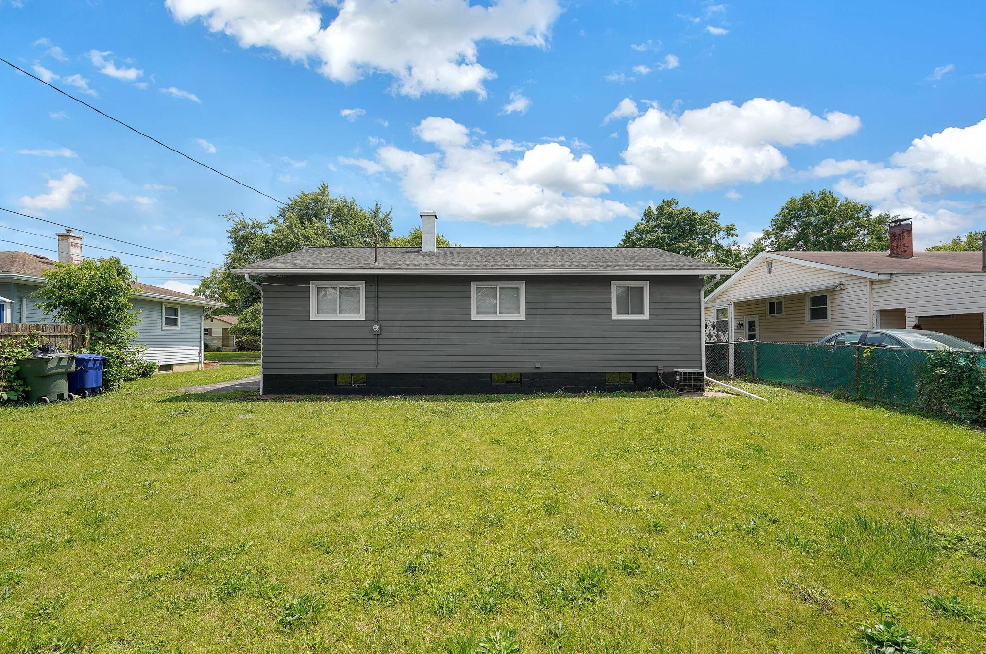 2532 Spaatz Ave, Columbus OH 43204-2866 exterior