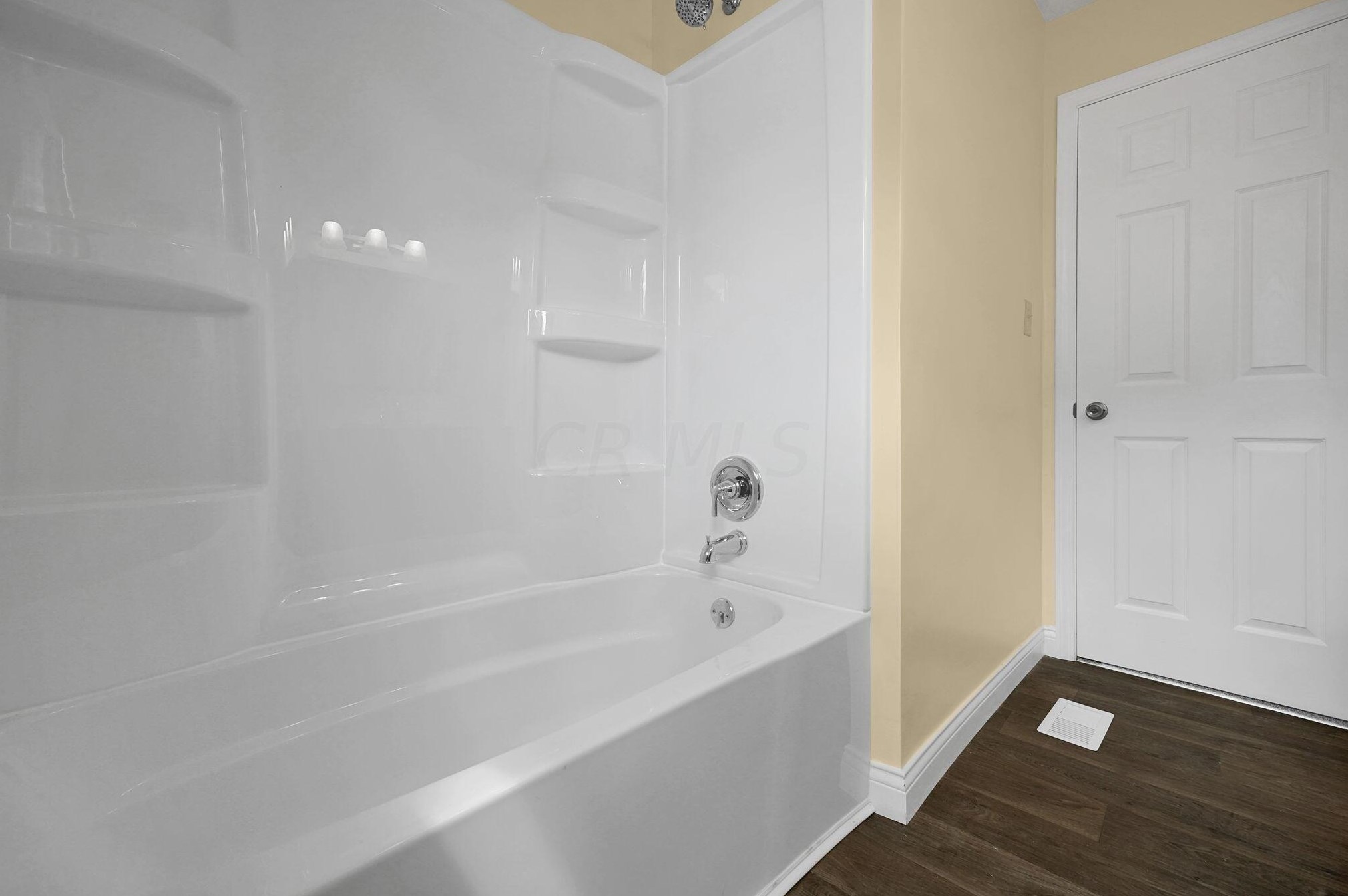 2532 Spaatz Ave, Columbus OH 43204-2866 exterior