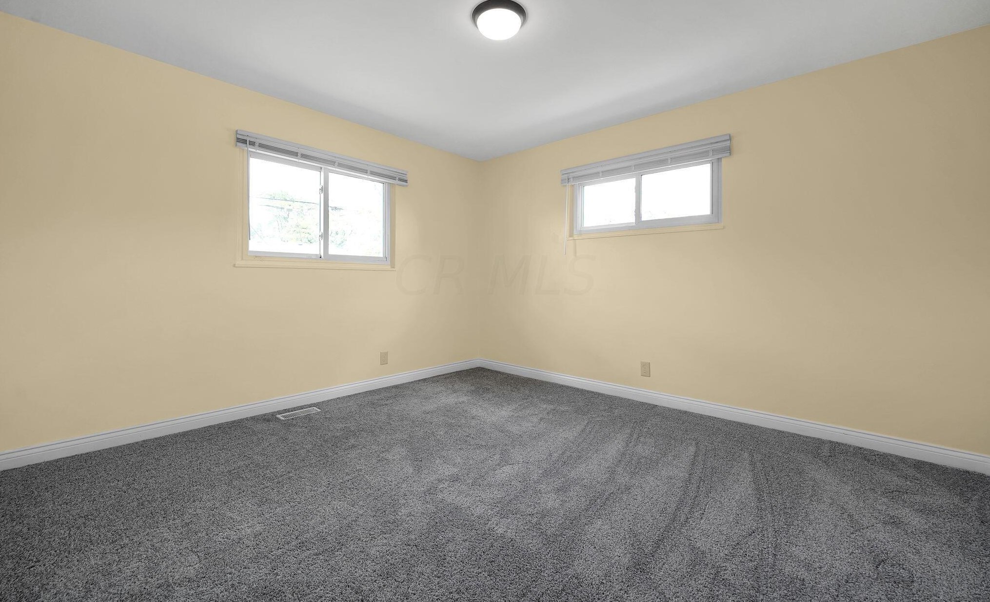 2532 Spaatz Ave, Columbus OH 43204-2866 exterior