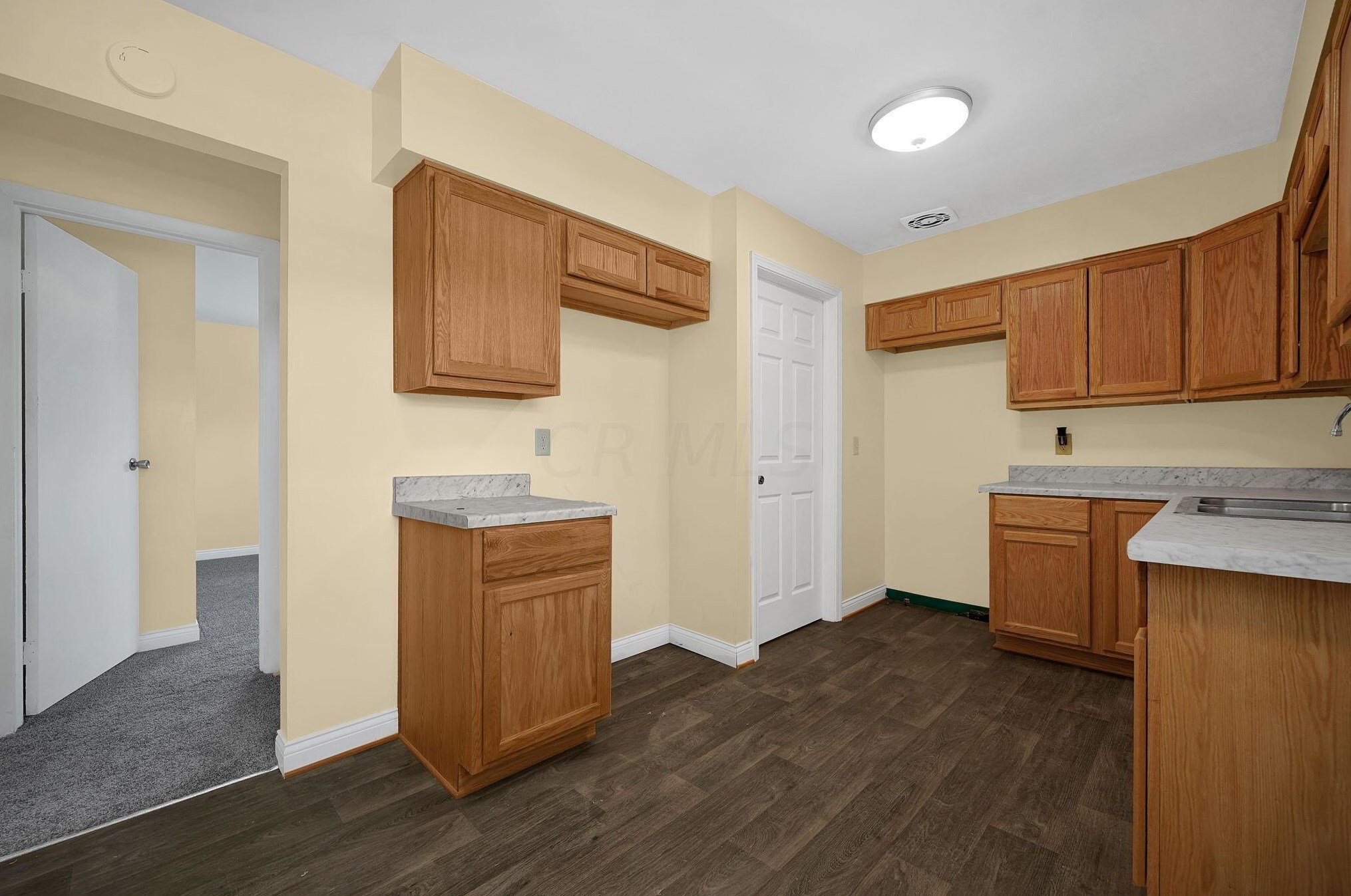 2532 Spaatz Ave, Columbus OH 43204-2866 exterior