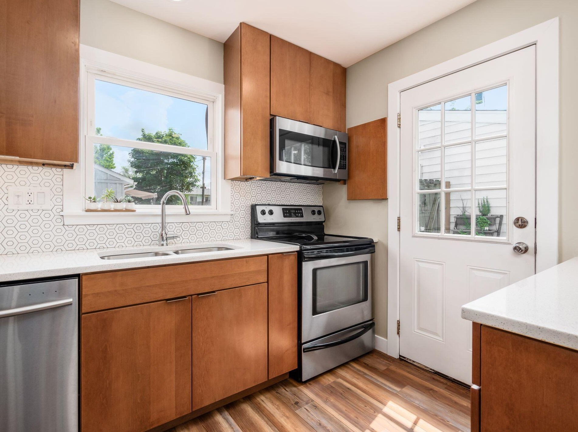 161 Topsfield Rd, Columbus OH 43228-1240 exterior