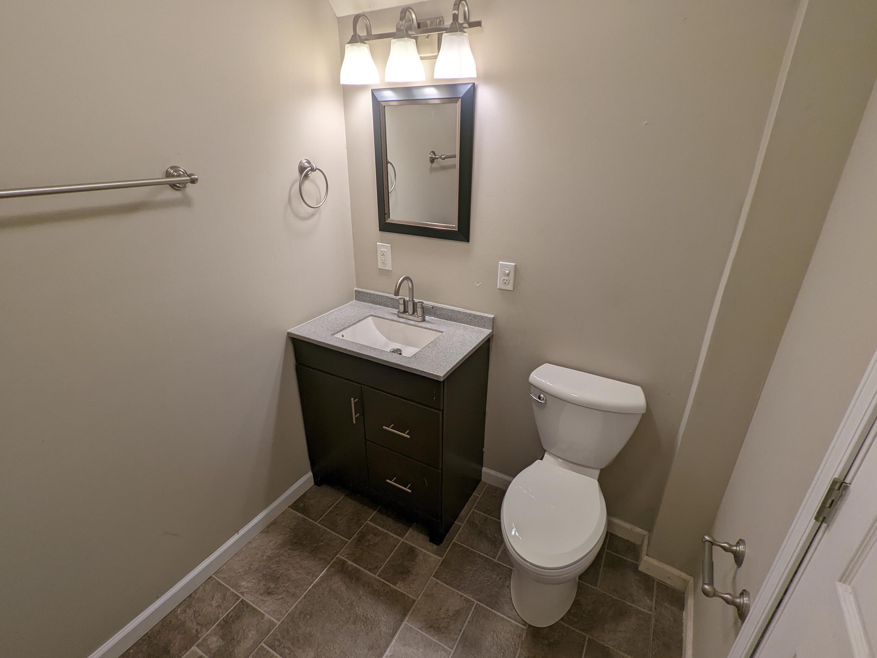 2556 Brooklyn Rd, Columbus OH 43231-5918 exterior