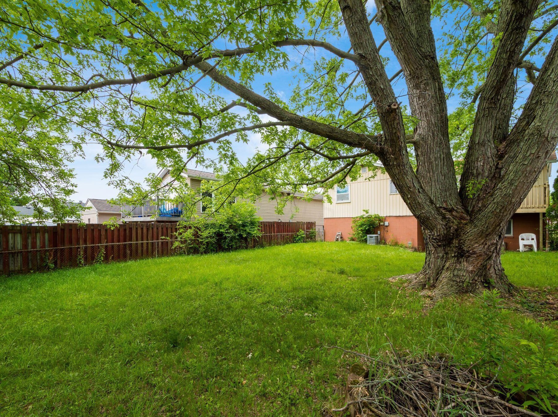 5009 Old Tree Ave, Columbus OH 43228-2234 exterior