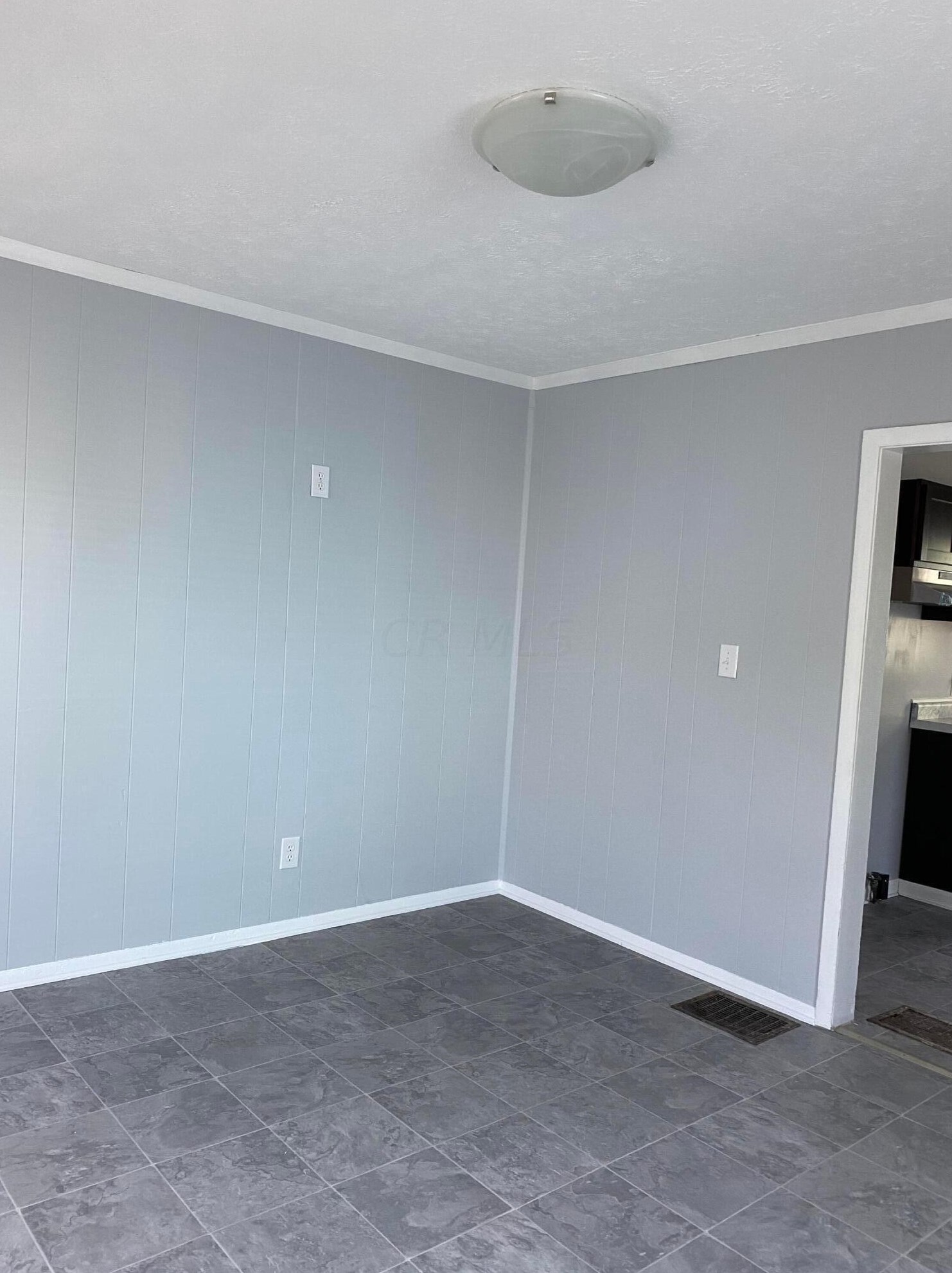 2503 Vendome Dr, Columbus OH  43219-1462 exterior