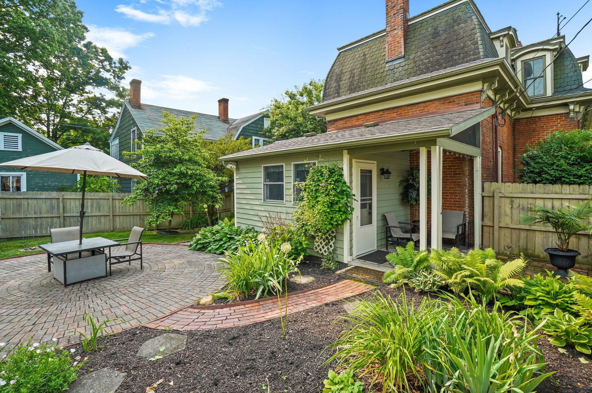 333 Wheeling St, Lancaster OH  43130-3818 exterior