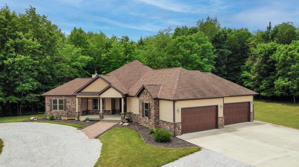 4356 Gale Rd, Granville OH  43023-9637 exterior