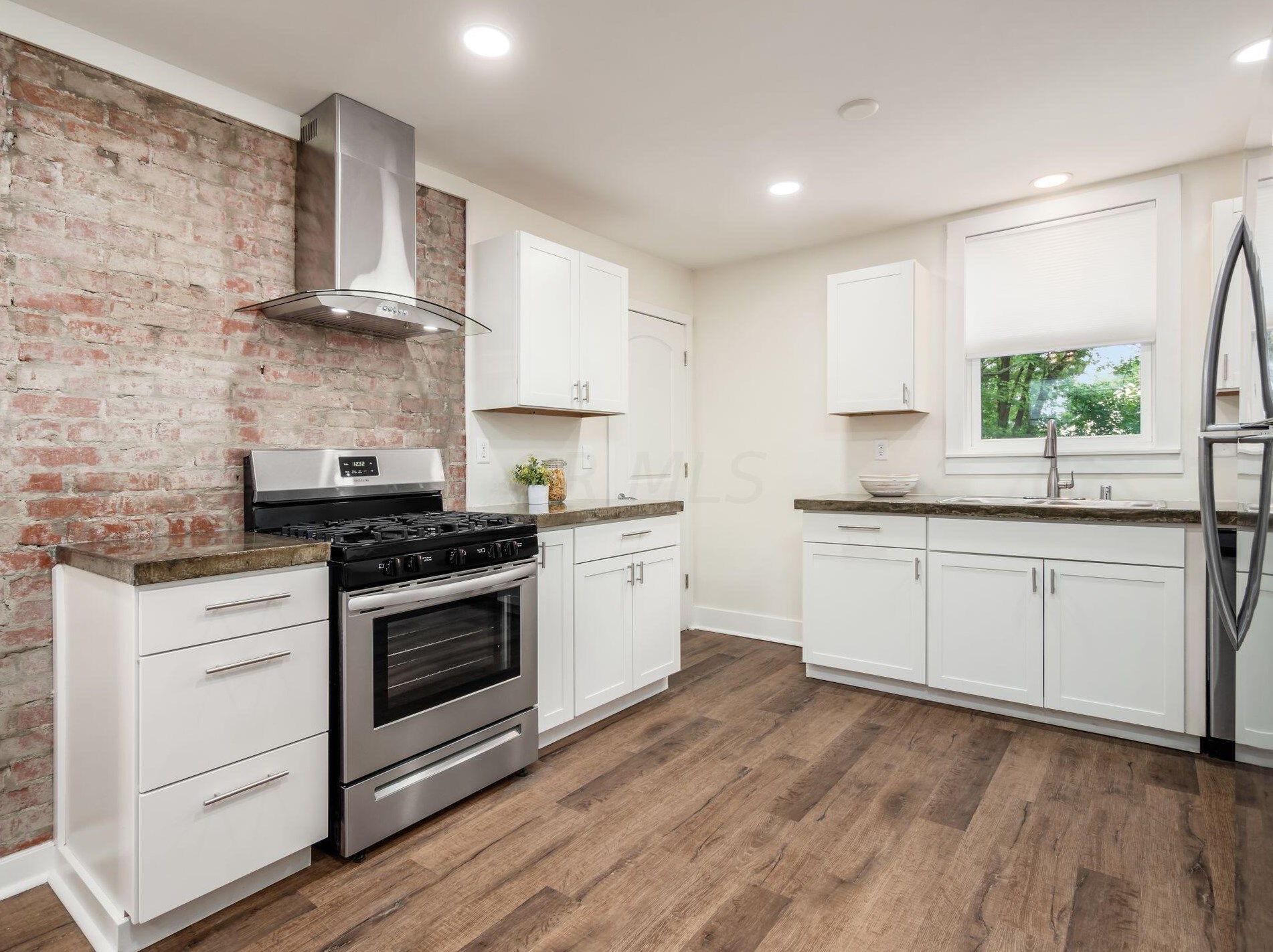 876 Campbell Ave, Columbus OH 43223-1521 exterior