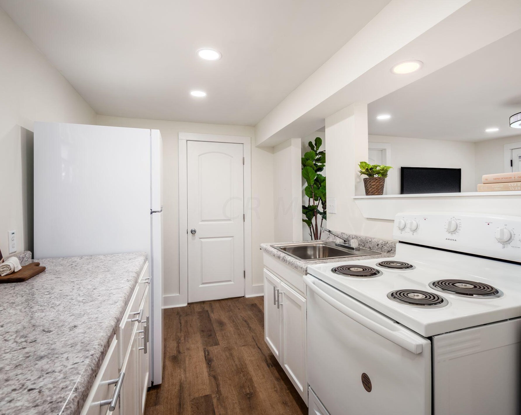 876 Campbell Ave, Columbus OH 43223-1521 exterior