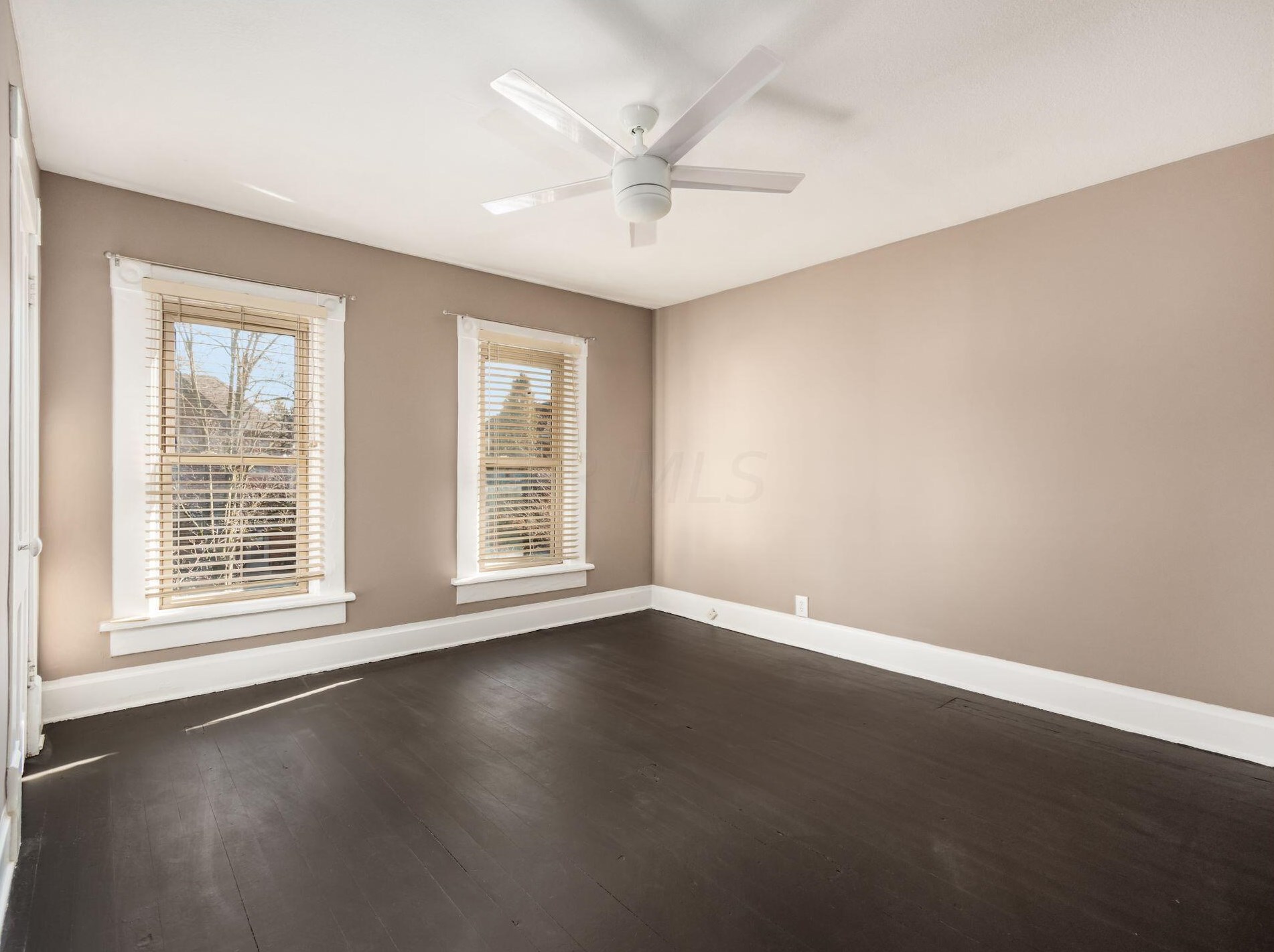 811 Ebner St, Columbus OH  43206-2211 exterior