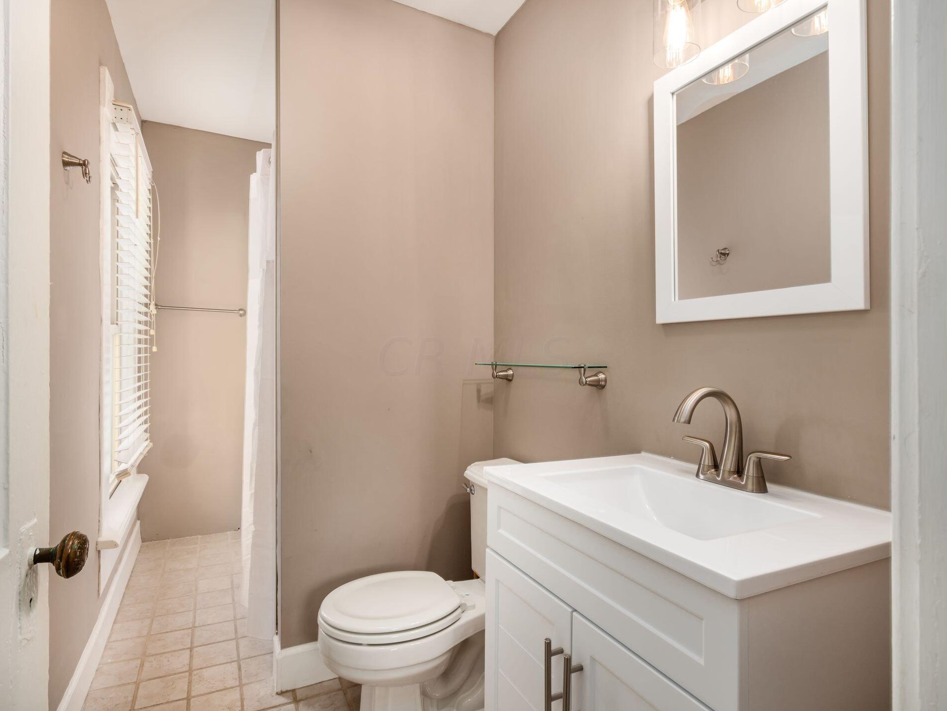 811 Ebner St, Columbus OH  43206-2211 exterior