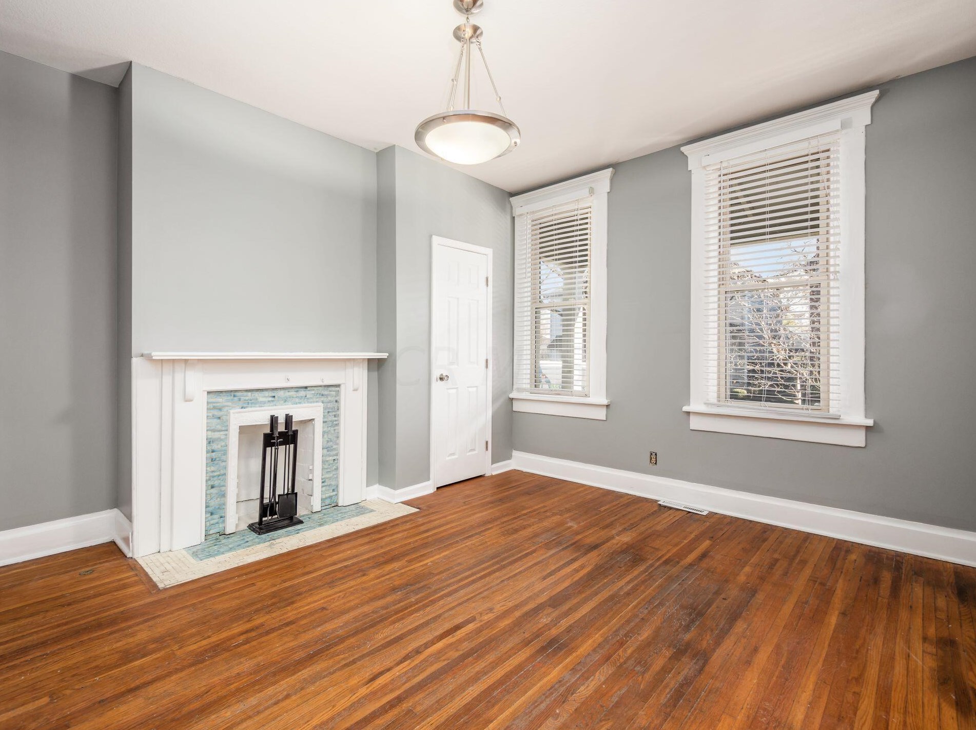 811 Ebner St, Columbus OH  43206-2211 exterior