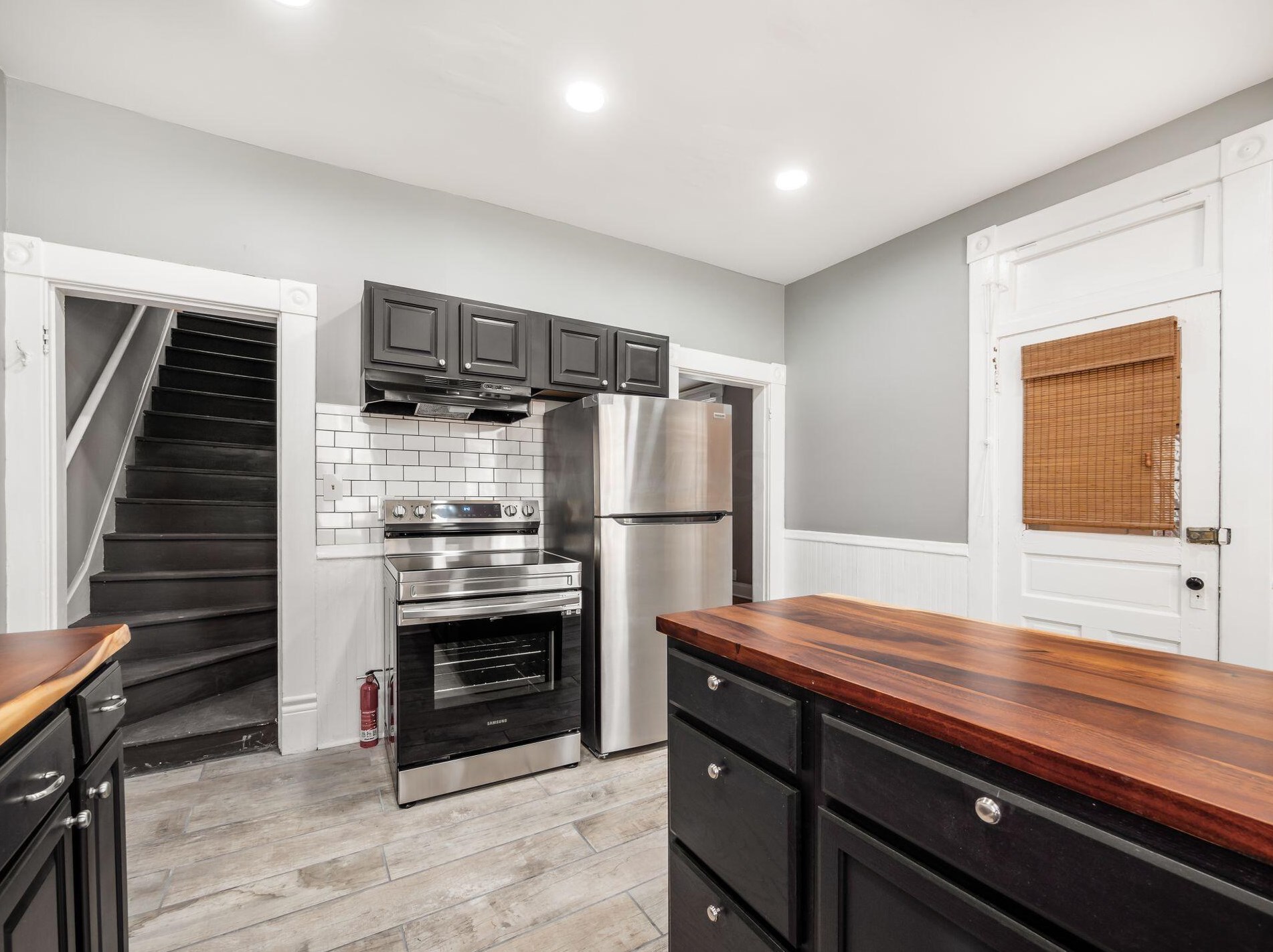 811 Ebner St, Columbus OH  43206-2211 exterior