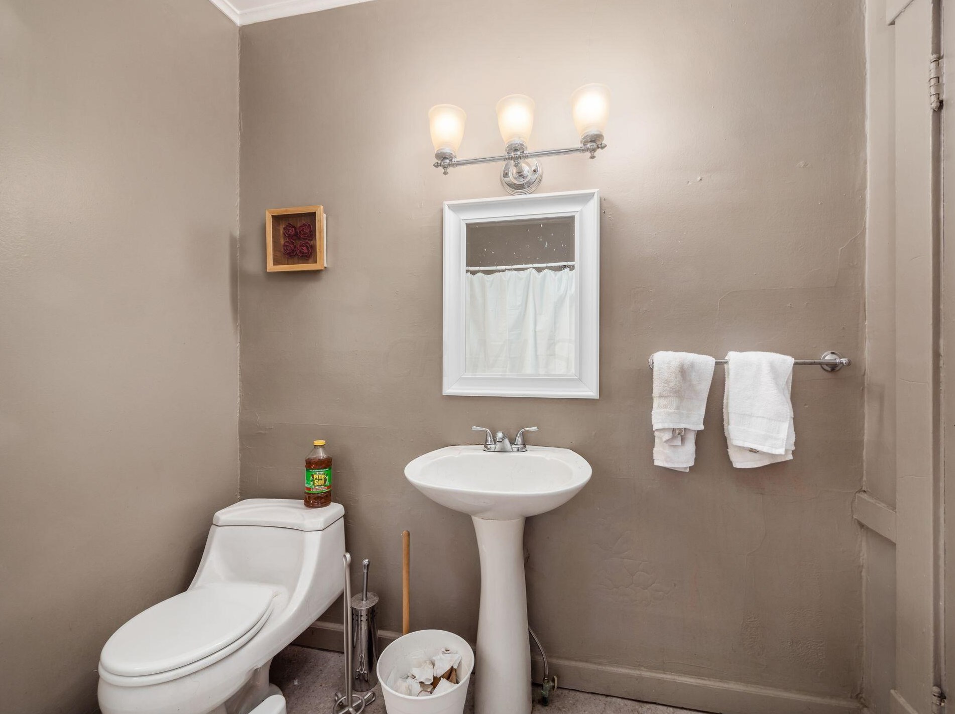 811 Ebner St, Columbus OH  43206-2211 exterior