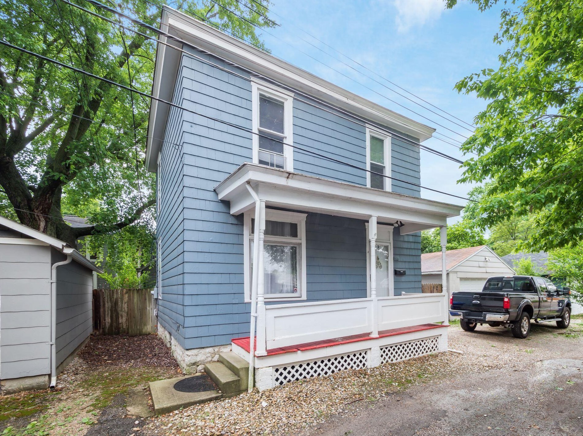 811 Ebner St, Columbus OH  43206-2211 exterior