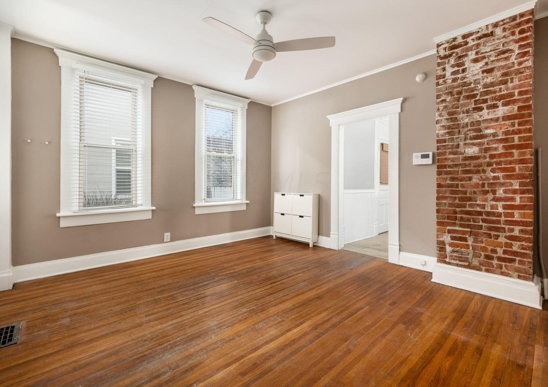 811 Ebner St, Columbus OH  43206-2211 exterior